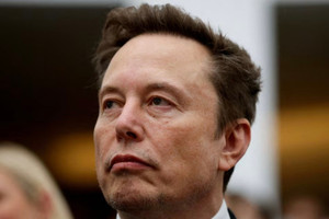 Wall Street Journal: Tỷ phú Elon Musk chỉ đạo làm chậm dịch vụ Starlink cho quân đội Ukraine