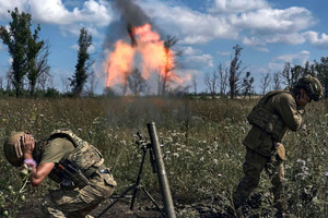 Ukraine tuyên bố sẵn sàng 'đóng băng' chiến tuyến để tìm kiếm hòa bình với Nga