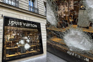 Bạo loạn rung chuyển Paris: Đám đông dùng rào sắt đập phá Louis Vuitton, bất lực trước một thứ không ngờ