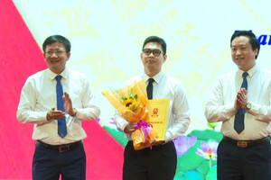 Cựu học sinh từng giành huy chương Olympic Sinh học Quốc tế trở lại trường cũ nhận nhiệm vụ sau 10 năm