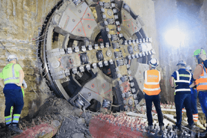 Dùng máy đào hầm TBM dài ngang sân bóng đá, nặng 850 tấn của Đức, Việt Nam tăng tốc hoàn thành dự án metro gần 35.000 tỷ