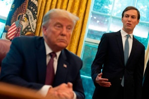 Con rể ông Trump bị cáo buộc nhận 2 tỷ USD từ Trung Đông