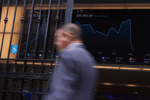 Đồng nội tệ mất giá 8%, chứng khoán bốc hơi gần 14%: Chuyện gì đang xảy ra tại quốc gia trụ cột BRICS?