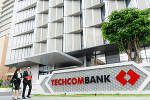 Techcombank giảm tỷ trọng tín dụng bất động sản, hướng dòng vốn vào xây dựng