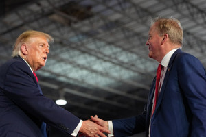 Texas nguy cơ tuột khỏi tầm tay, Tổng thống Trump hợp sức với tỷ phú Elon Musk
