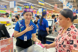 Cuộc chiến bán lẻ cuối năm: Chuỗi siêu thị lớn bậc nhất Việt Nam xả hàng, tung điểm thưởng "ngày đôi"