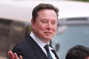 Tỷ phú Elon Musk nói tiết kiệm tiền cho tương lai là ‘vô nghĩa’