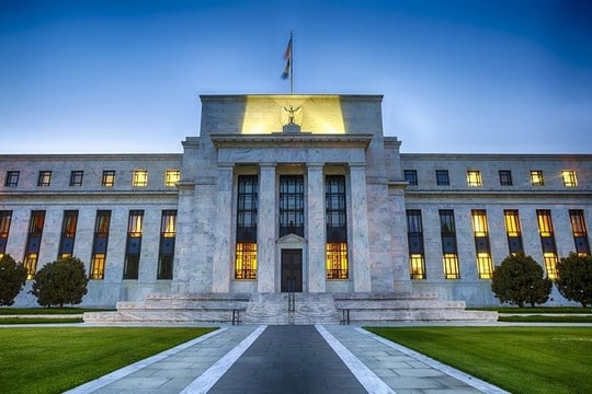FED dự kiến tăng lãi suất đợt đầu vào năm 2022