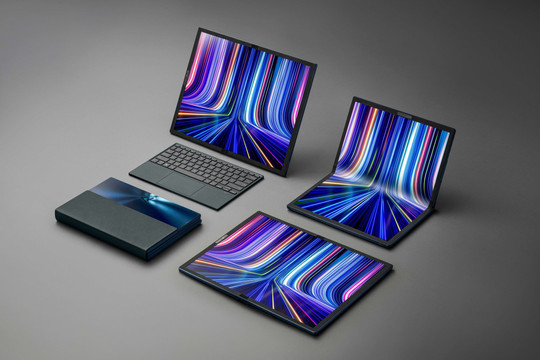 Asus ra mắt laptop Zenbook 17 Fold OLED