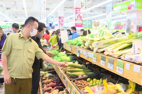 Hà Nội ra quân kiểm tra an toàn vệ sinh thực phẩm Tết 2022