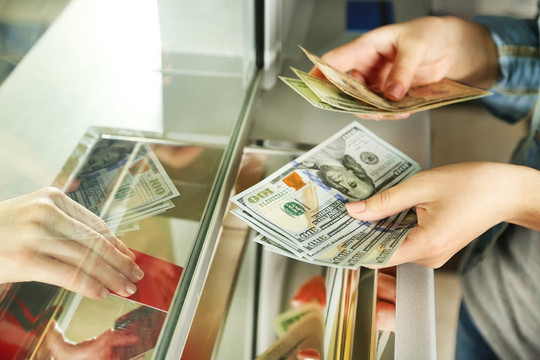 Cảnh giác với dịch vụ đổi tiền lẻ, tiền mới online ngày cận Tết 2022