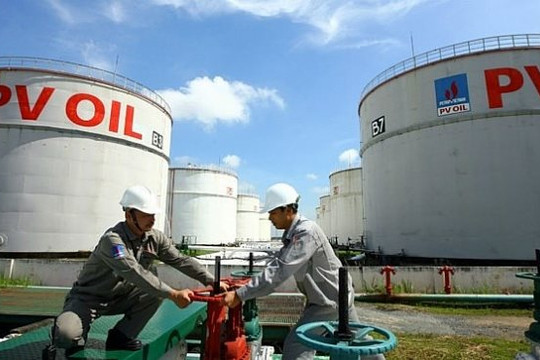 Giá dầu sắp vượt mốc 100 USD/thùng