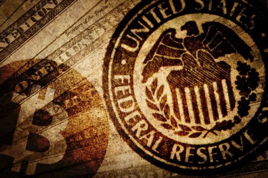 Fed cấm quan chức đầu tư tiền điện tử