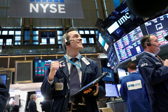 Chứng khoán Mỹ tăng phiên thứ 2 liên tiếp, Dow Jones bứt phá hơn 830 điểm