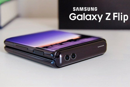 Samsung "hết lòng" với con cưng Galaxy Z Flip4