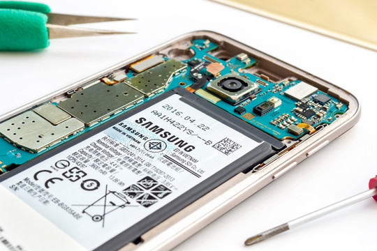 Samsung hợp tác cùng iFixit xây dựng chương trình sửa chữa smartphone và tablet ngay tại nhà