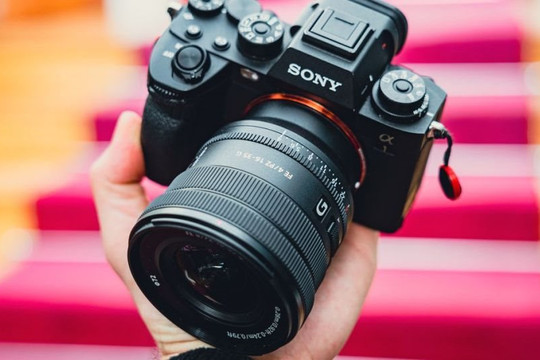 Sony ra mắt ống kính FE PZ 16-35mm F4 G: Zoom điện góc rộng với khẩu độ cố định
