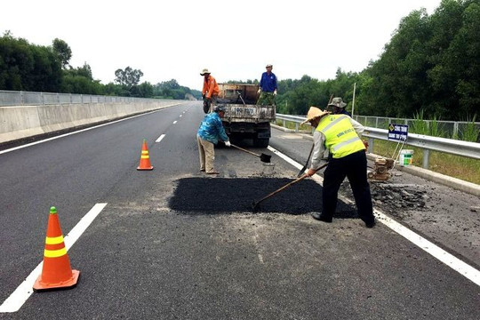 Bộ GTVT đề xuất phân quyền cho địa phương quản lý, bảo trì quốc lộ