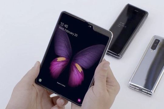 Galaxy Z Fold 4 lộ diện kích thước "béo" hơn phiên bản cũ