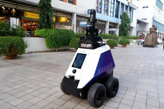 Singapore đẩy mạnh đưa robot vào phục vụ đời sống người dân