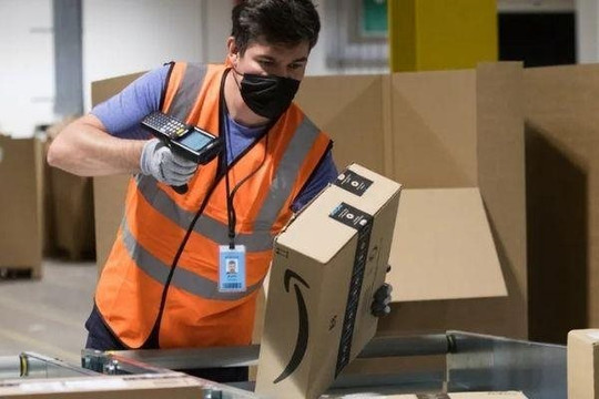 Amazon, Google cùng các ông lớn công nghệ đồng loạt tăng lương “khủng” cho nhân viên