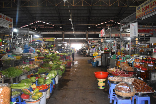 Chợ truyền thống ế ẩm vì giá thực phẩm tăng cao