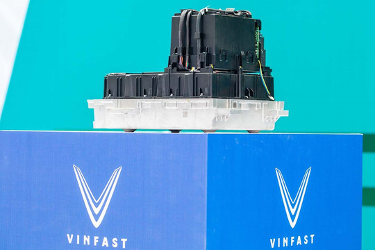 Xe máy điện VinFast sử dụng pin công nghệ mới - đi 200km một lần sạc