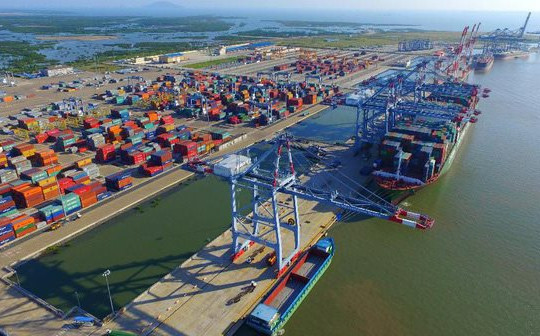 TP. HCM: Giảm 50% phí hạ tầng cảng biển từ 1/8