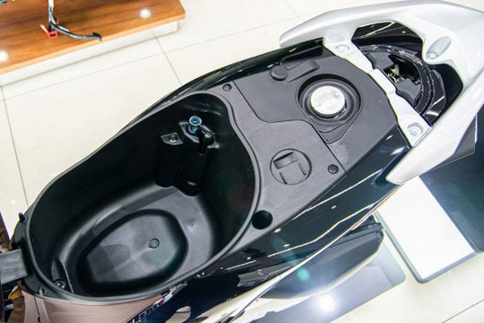 Người dùng cần chi bao nhiêu tiền xăng để đổ đầy bình xe máy Honda Vision?