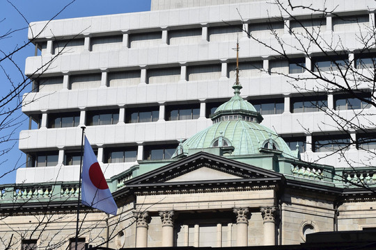 BOJ dự định duy trì lãi suất thấp, chứng khoán Nhật Bản tiếp đà tăng