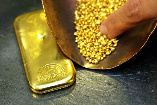 Suy thoái và thắt chặt, vàng mất động lực tăng giá