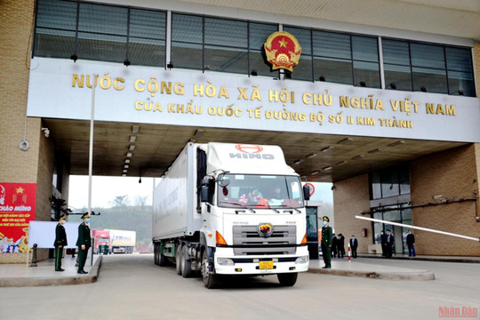 Lào Cai: Tạm dừng hoạt động xuất nhập khẩu qua cửa khẩu quốc tế số II Kim Thành