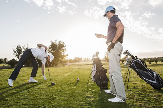 Golf - môn thể thao “sinh ra trứng vàng” của nền kinh tế