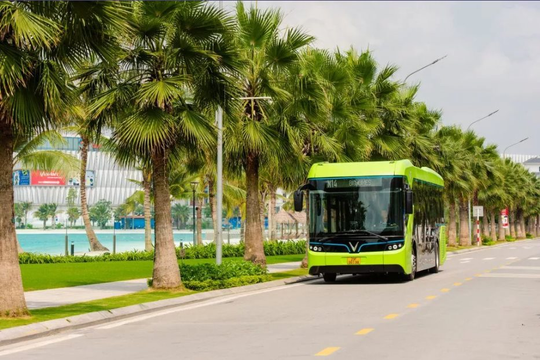 Thành phố Hà Nội đang chuyển hướng sang sử dụng xe buýt điện