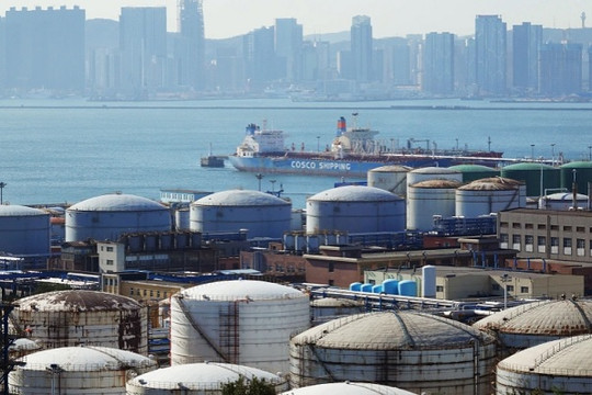 Nhu cầu tiêu thụ hồi phục, các nhà máy lọc dầu Trung Quốc chuẩn bị tăng sản lượng