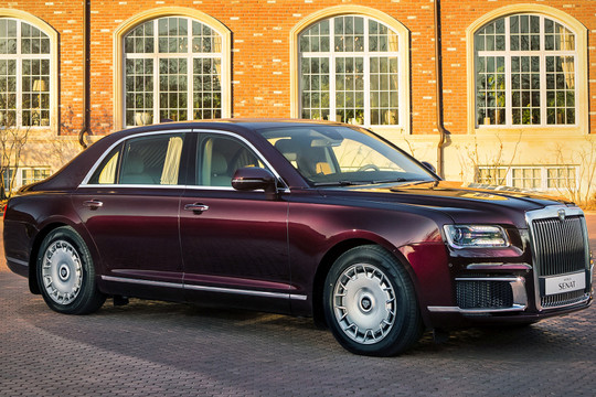 Đối thủ nặng kí của Rolls-Royce Phantom tại Nga vừa cho ra mắt phiên bản mới