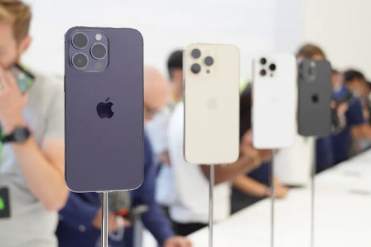 Apple bị phạt 19 triệu USD vì cắt sạc iPhone