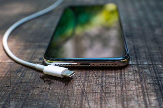 Apple xác nhận iPhone sẽ sử dụng cổng USB-C