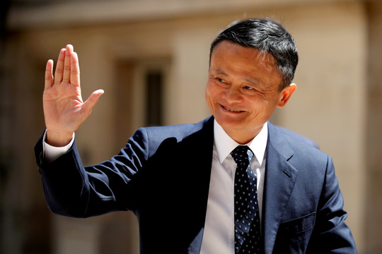 Alibaba quay cuồng trong khó khăn, Tỷ phú Jack Ma ở đâu? 
