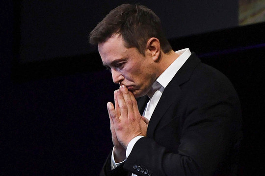 Elon Musk trở thành tỷ phú đầu tiên mất hơn 200 tỷ USD