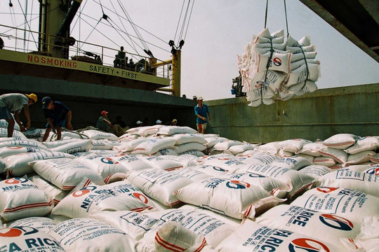 Giá gạo tăng mạnh, xuất khẩu tiếp tục "sáng cửa" trong 2023