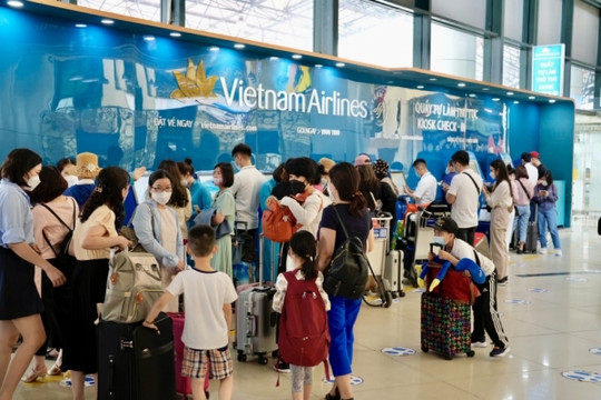 Nhiều chặng bay Tết 2023 kín chỗ: Hành khách cần đến sân bay sớm