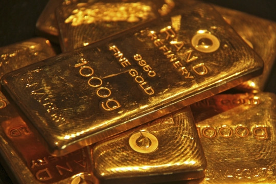 Giá vàng hôm nay 14/1: Giá vàng tăng mạnh chạm mức 1.900 USD/ ounce