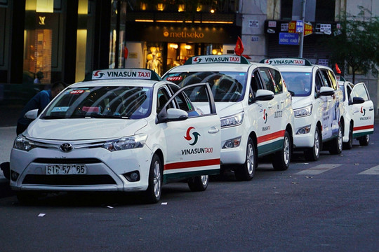 Từ sự trở lại "tưng bừng" của Vinasun (VNS) năm 2022: Thấy gì ở bức tranh ngành taxi vận tải?