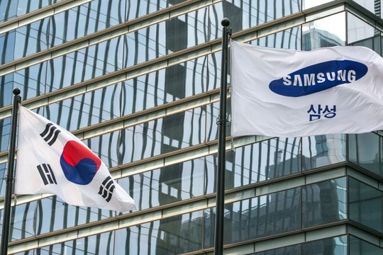 Gã khổng lồ smartphone Samsung báo lãi về đáy 8 năm