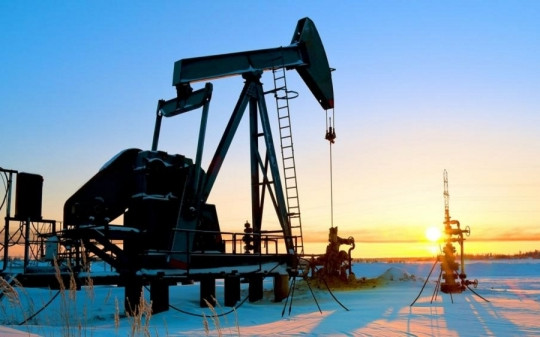 Giá xăng dầu hôm nay 2/2: Lao dốc hơn 3%