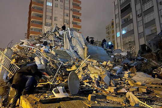 Động đất mạnh 7,8 độ ở Thổ Nhĩ Kỳ, Syria khiến hơn 2.300 người chết