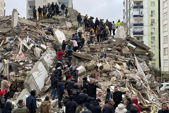 Tại sao động đất ở Thổ Nhĩ Kỳ gây thương vong kỷ lục?