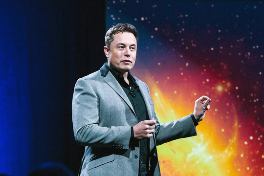 Elon Musk: Trí tuệ nhân tạo nguy hiểm hơn nhiều so với đầu đạn hạt nhân
