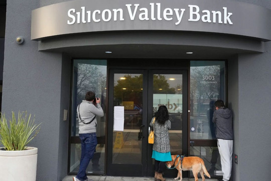 Cổ đông khởi kiện công ty mẹ của Silicon Valley Bank và 2 giám đốc ngân hàng